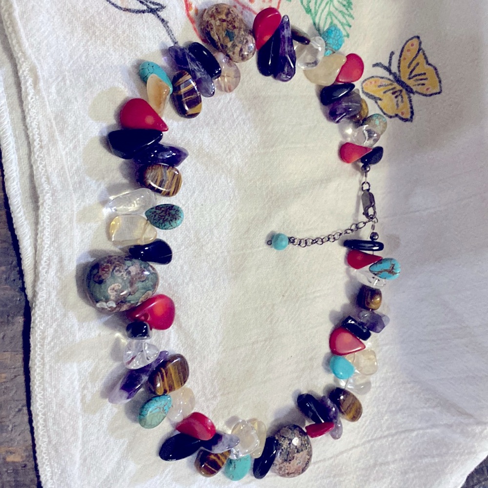 Jasper Red, tiger eye, amethyst, quartz, onyx and more
